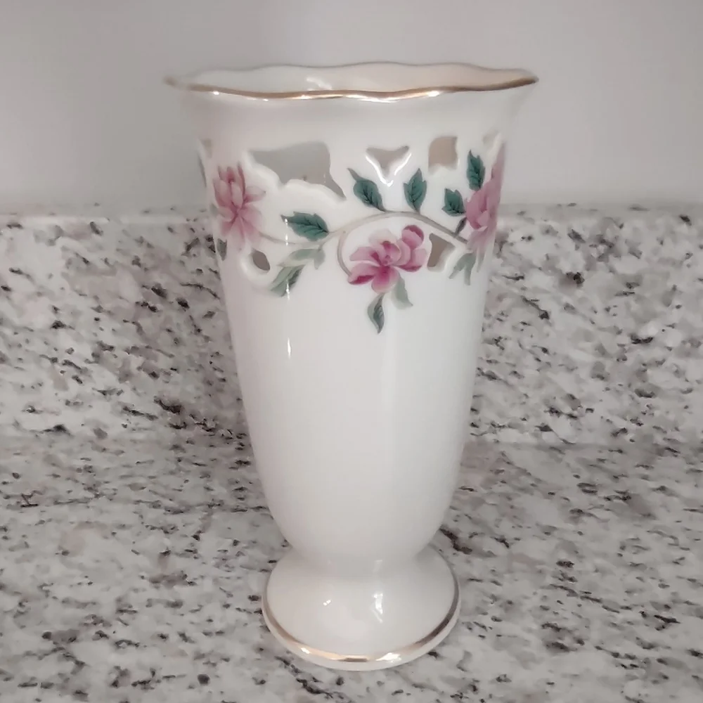 LENOX Vase Vintage Pierced Barrington Collection 7